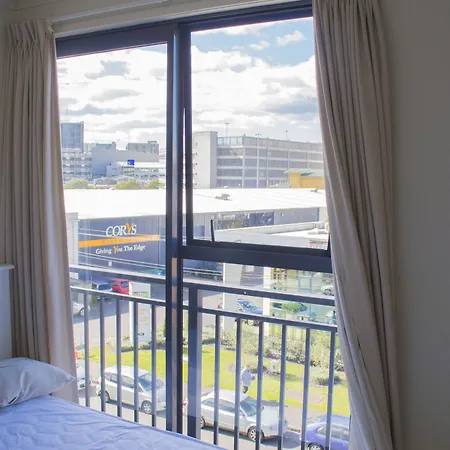 Mount Eden Luxury Apartment